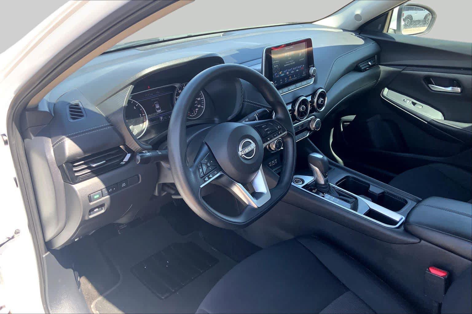 Used 2024 Nissan Sentra SV FWD image 18