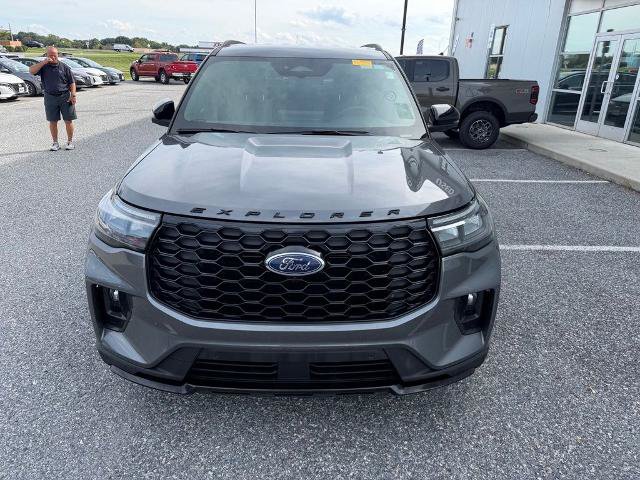 Certified 2025 Ford Explorer ST-Line w/ ST-Line Street Pack AWD/4WD image 3