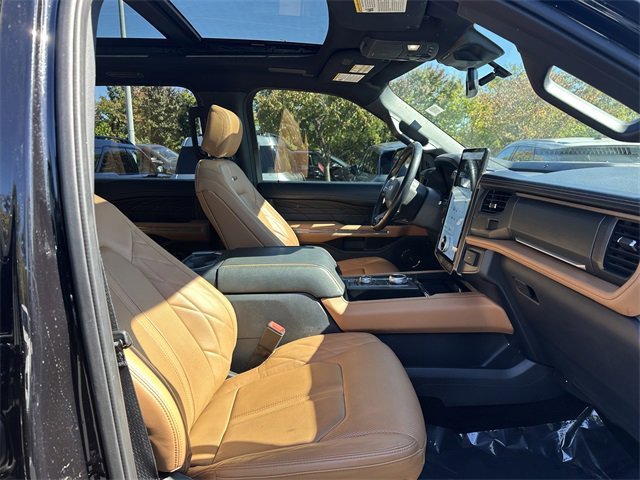 Certified 2022 Ford Expedition Max Platinum image 36