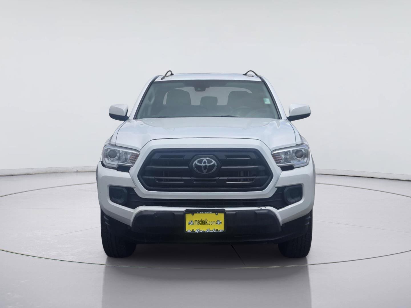 Used 2018 Toyota Tacoma SR w/ SR Convenience Package RWD image 2