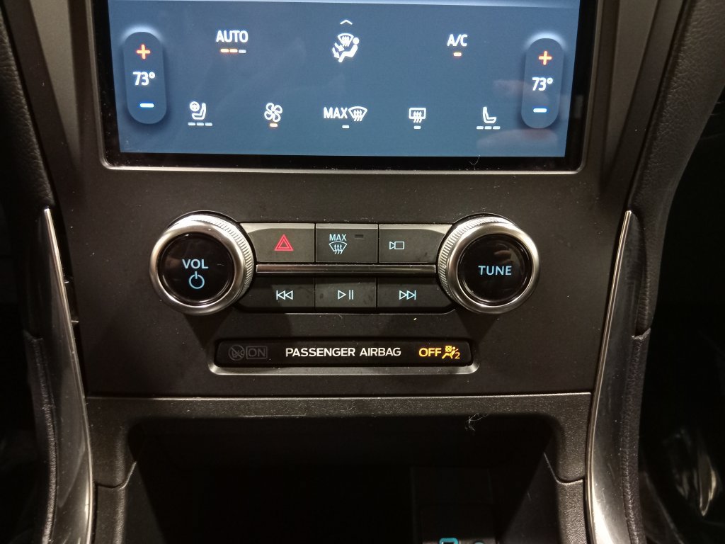 Certified 2024 Ford Edge Titanium AWD/4WD image 21
