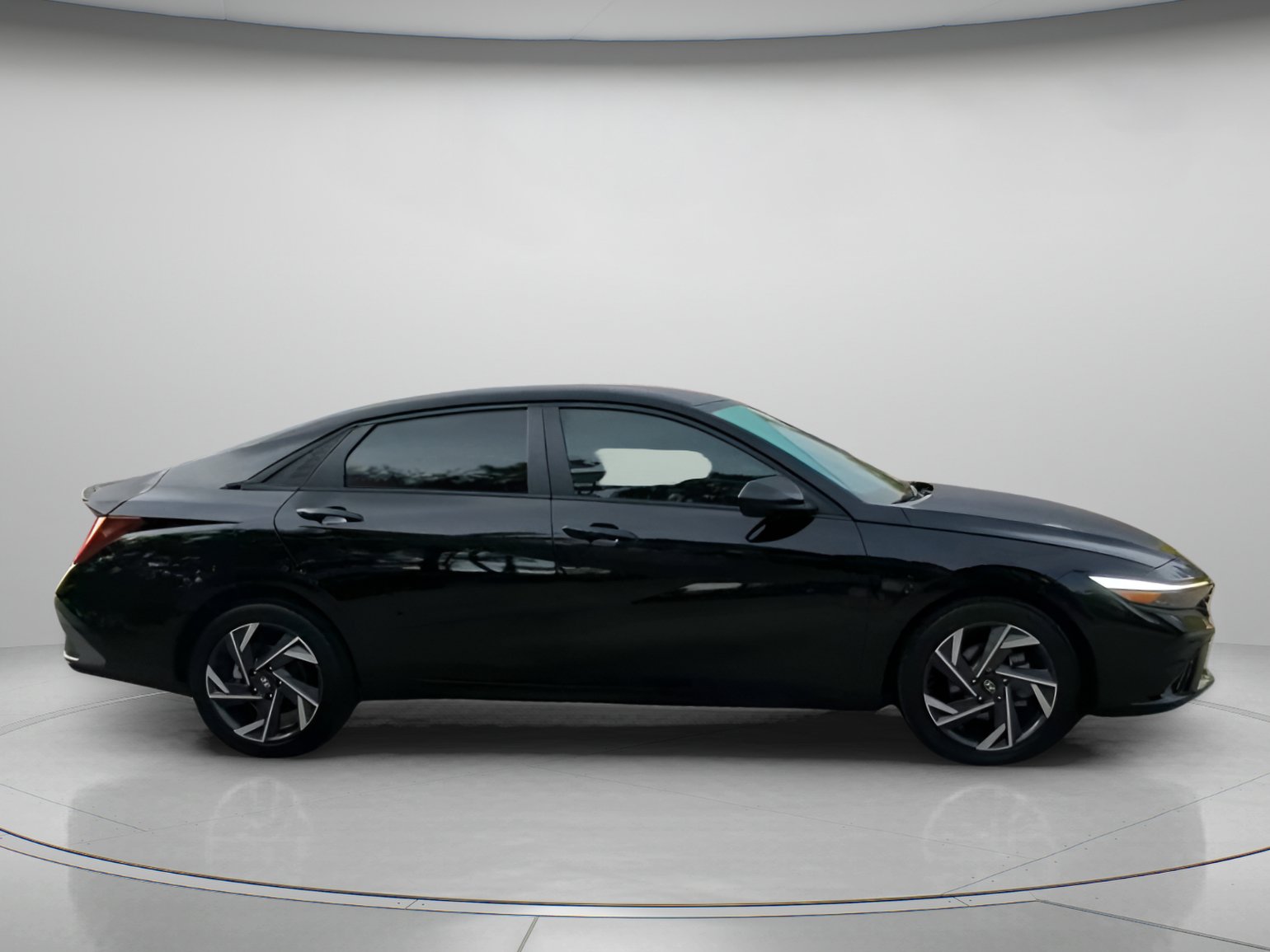 Used 2025 Hyundai Elantra Sport FWD image 33