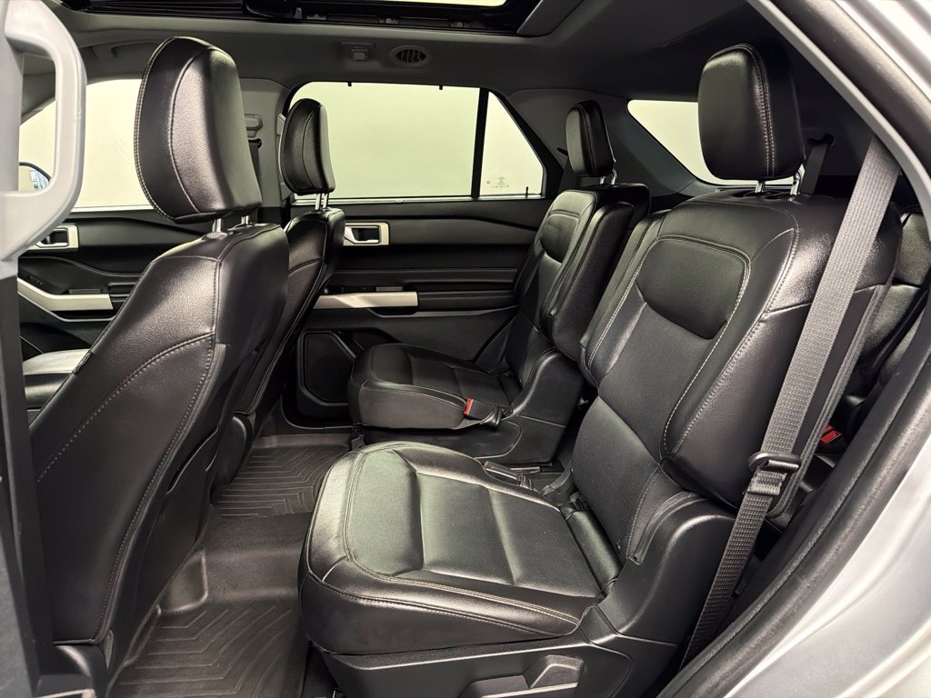 Certified 2023 Ford Explorer Limited w/ Equipment Group 301A AWD/4WD image 35