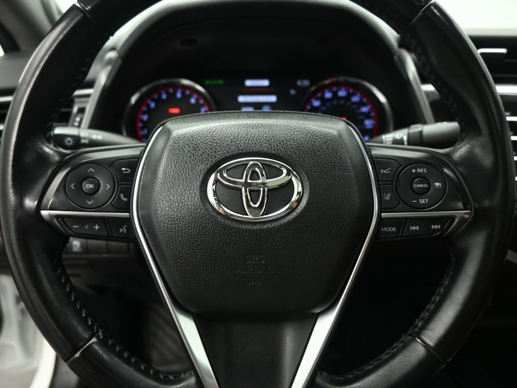 Used 2019 Toyota Camry XSE image 38