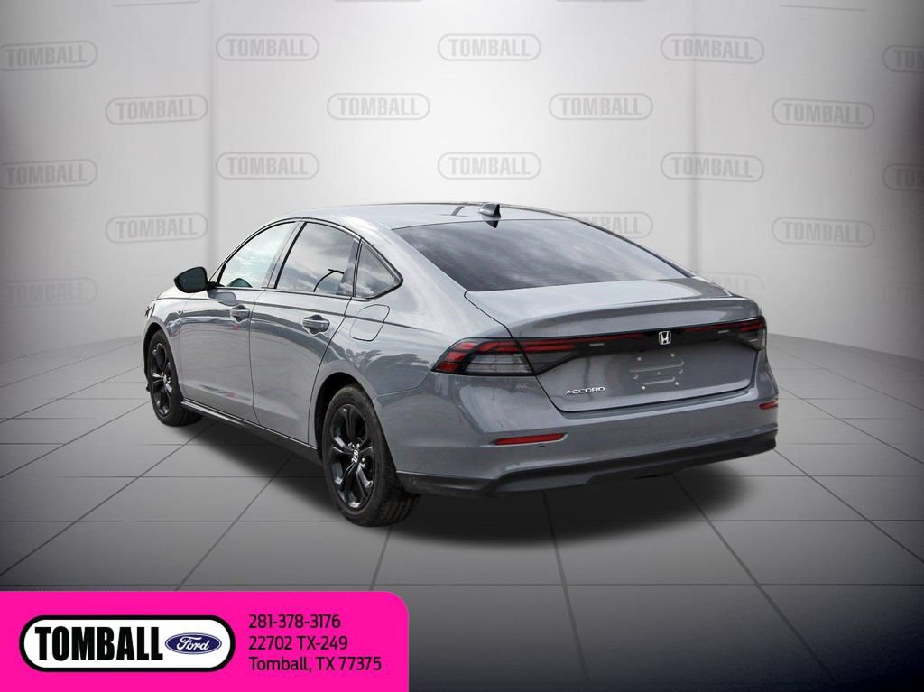 Used 2025 Honda Accord SE image 6