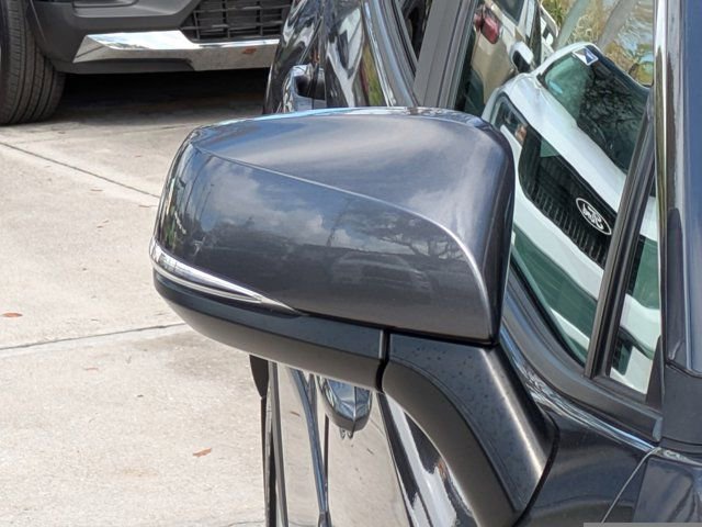 Used 2022 Toyota RAV4 XLE Premium image 12