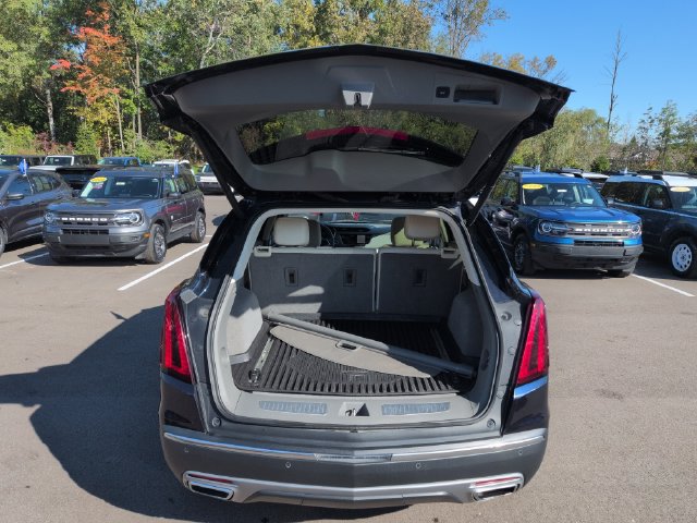 Used 2021 Cadillac XT5 Premium Luxury w/ LPO, Floor Liner Package FWD image 18