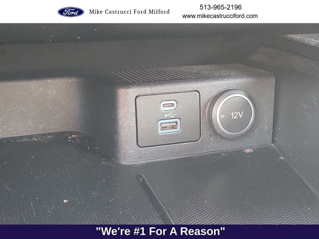 Certified 2021 Ford Escape SE w/ SE Sport Appearance Package image 21