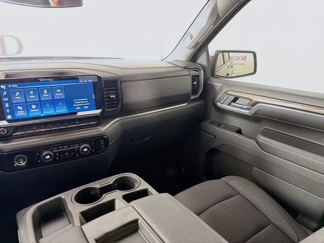Used 2023 Chevrolet Silverado 1500 LT AWD/4WD image 26