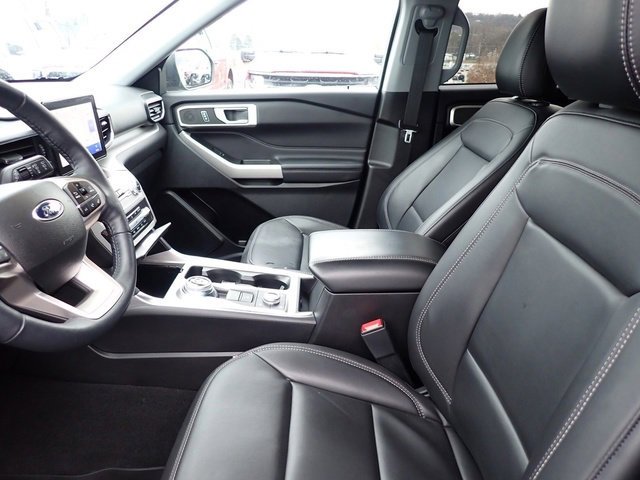 Certified 2023 Ford Explorer XLT w/ Equipment Group 202A image 16