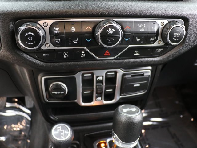 Used 2025 Jeep Wrangler Unlimited Sport AWD/4WD image 21
