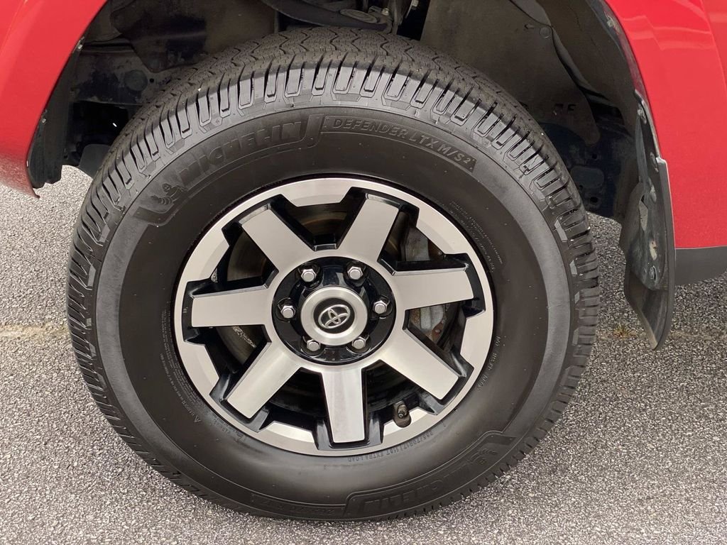 Used 2021 Toyota 4Runner TRD Off-Road Premium AWD/4WD image 11
