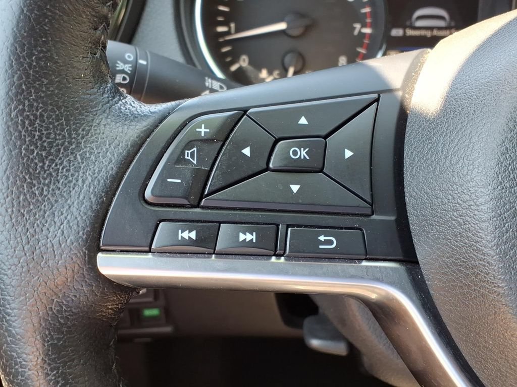 Used 2019 Nissan Rogue SV w/ Premium Package AWD/4WD image 15