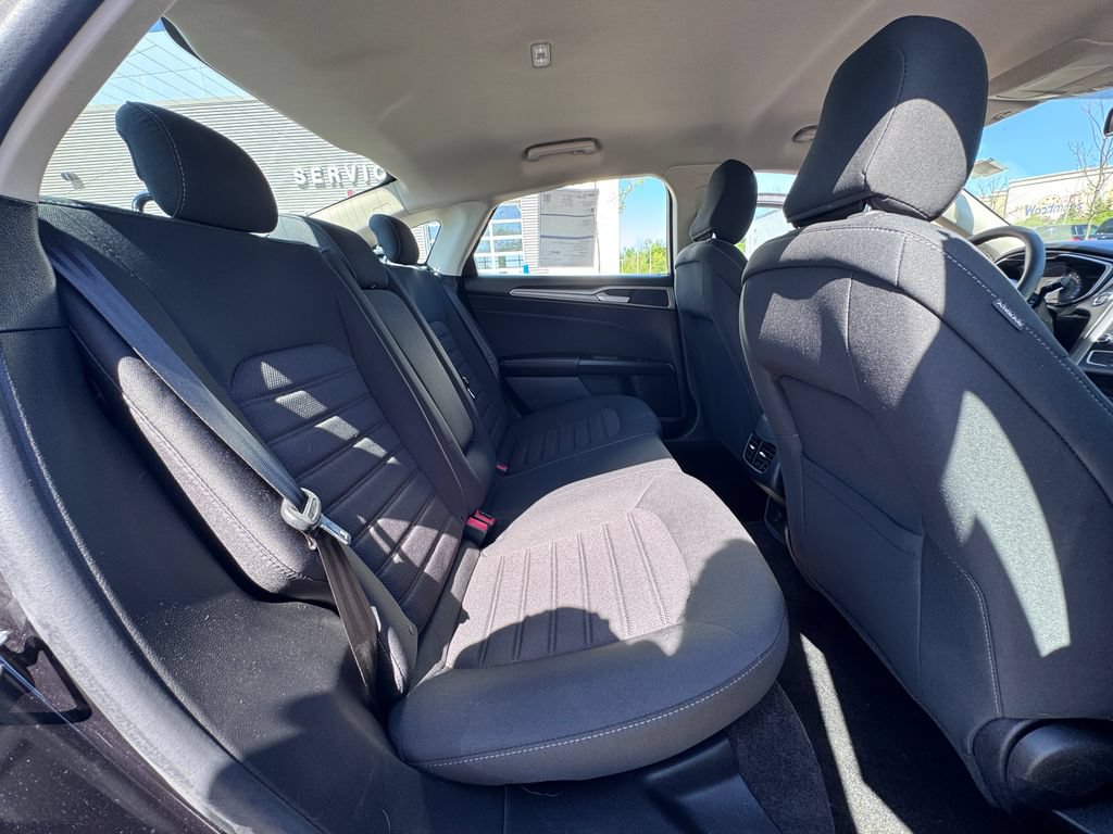 Certified 2020 Ford Fusion SE FWD image 28