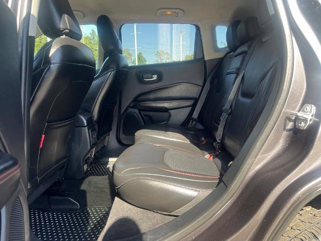 Used 2018 Jeep Compass Trailhawk w/ Leather Interior Group AWD/4WD image 40