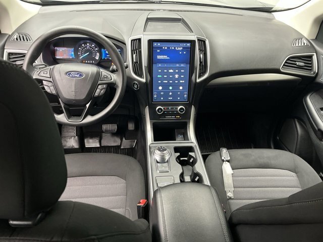 Certified 2024 Ford Edge SE w/ Cargo Accessory Package AWD/4WD image 4