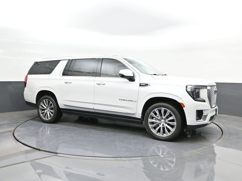 Used 2021 GMC Yukon XL Denali w/ Denali Premium Package RWD image 17