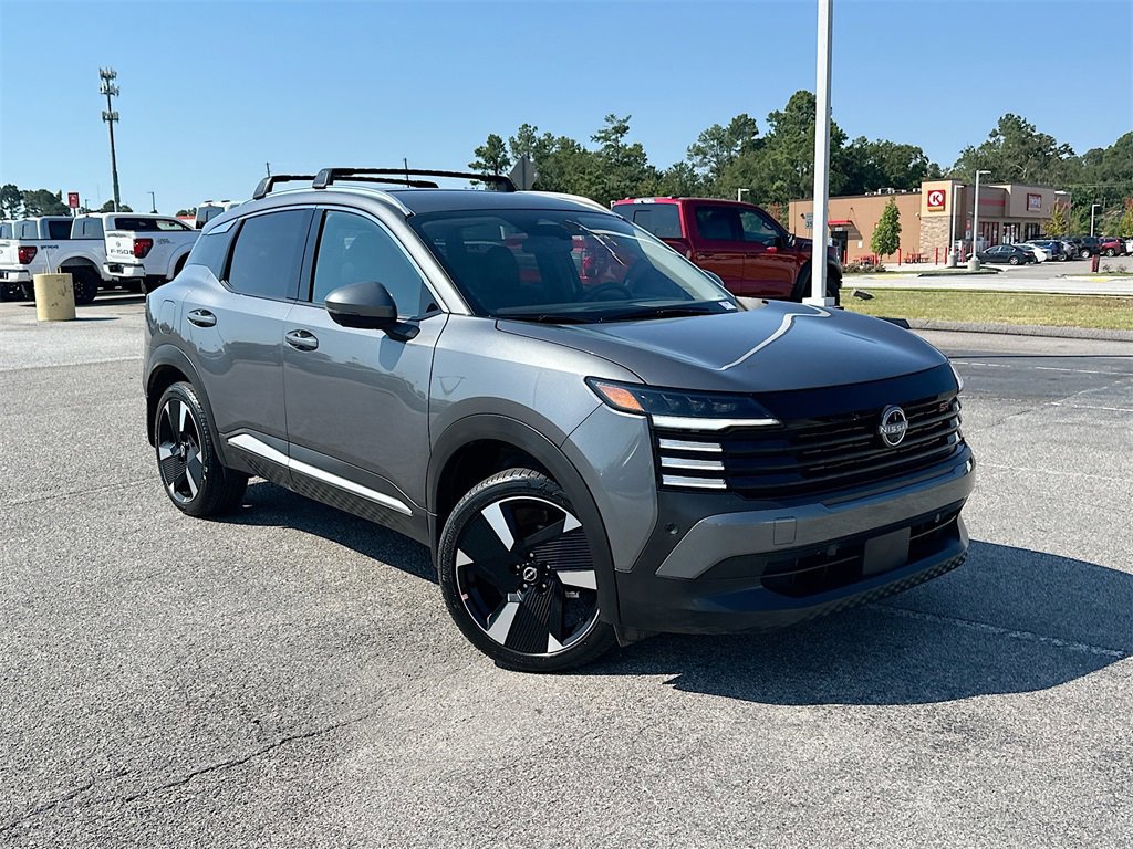 Used 2025 Nissan Kicks SR image 5