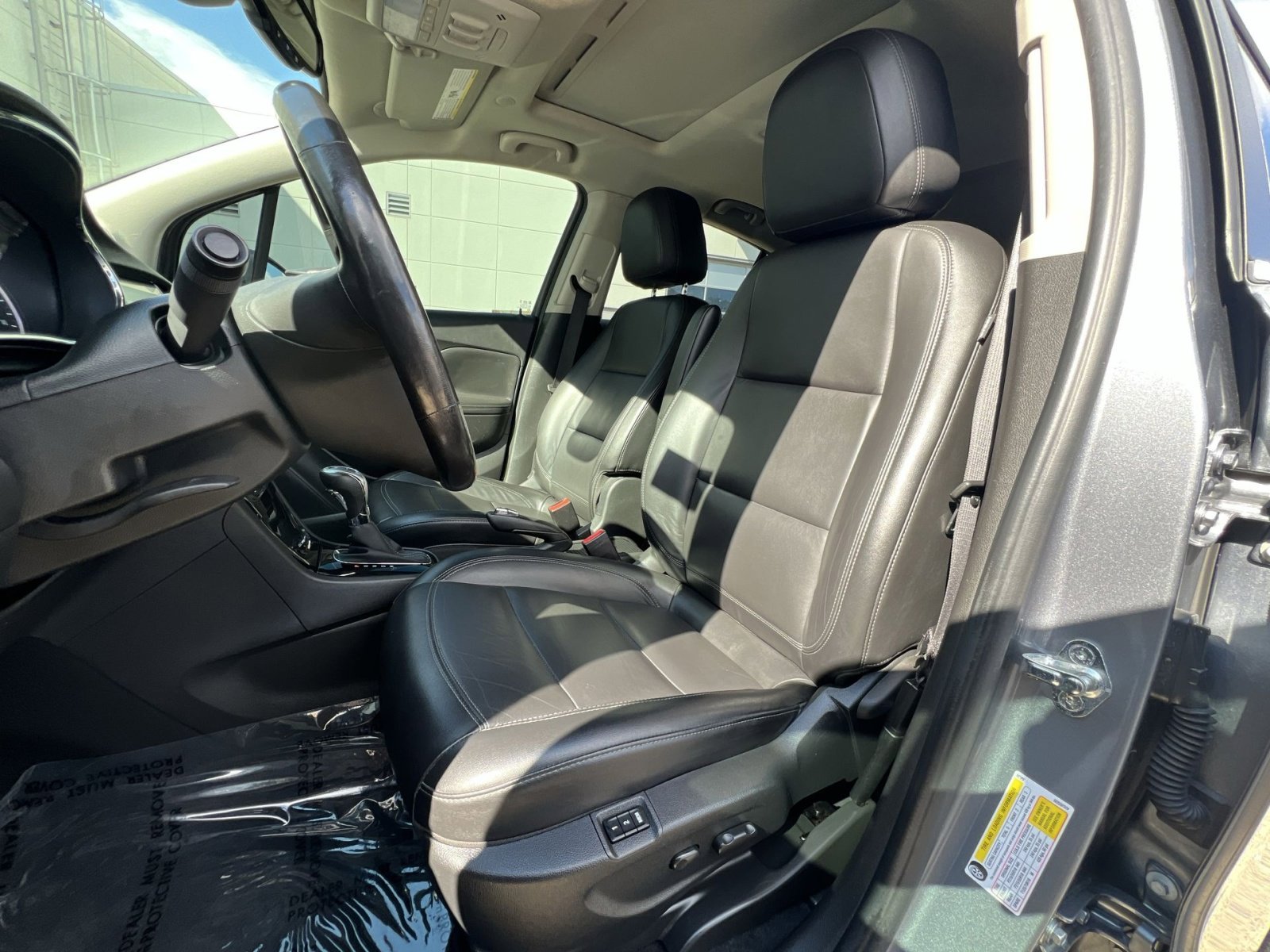 Used 2019 Buick Encore Essence w/ Experience Buick Package AWD/4WD image 21
