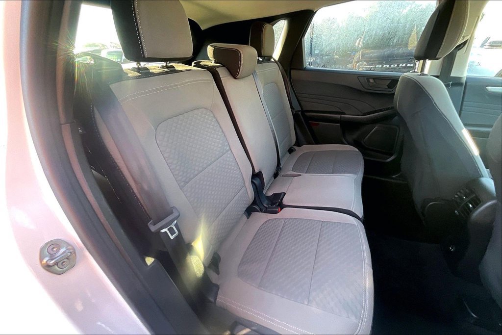 Certified 2022 Ford Escape SE w/ Cold Weather Package AWD/4WD image 26