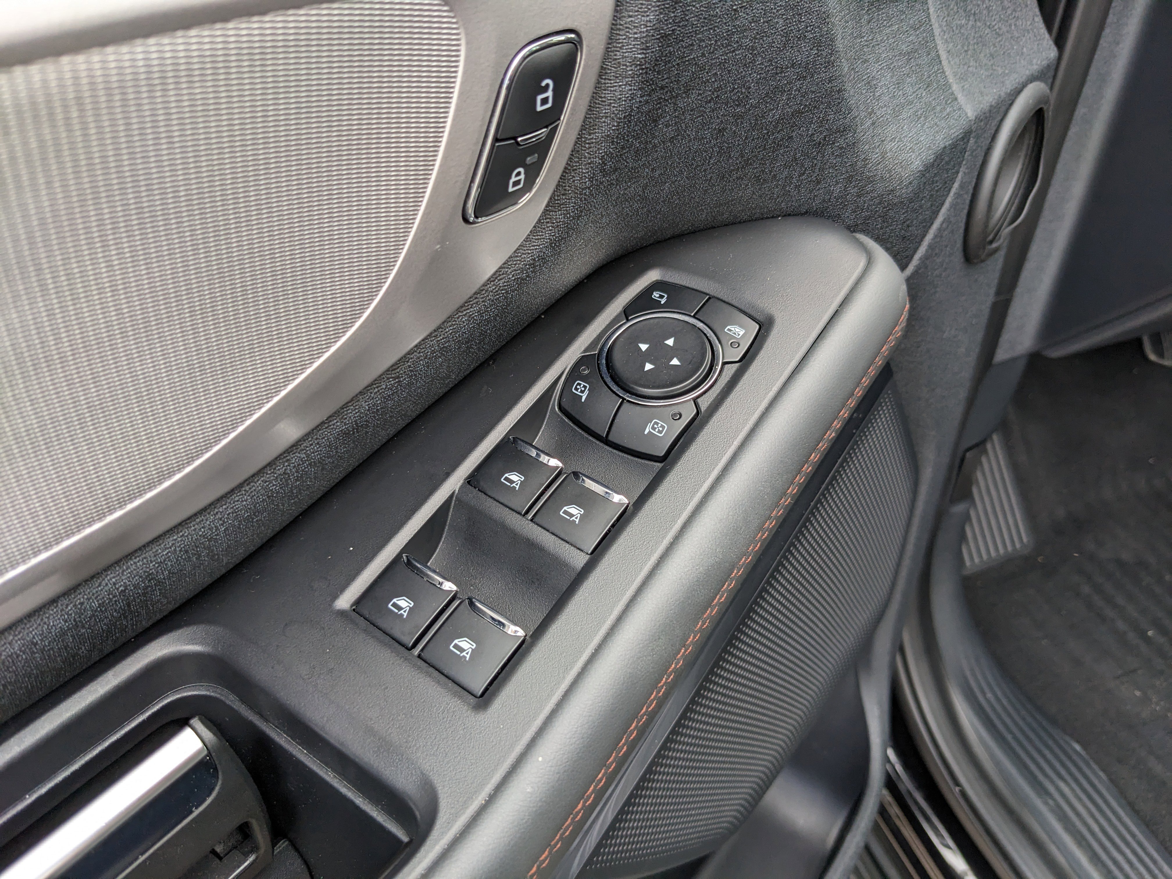 Certified 2025 Ford Expedition Active image 21