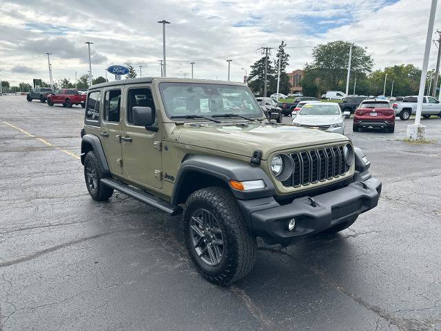 Used 2025 Jeep Wrangler Unlimited Sport AWD/4WD image 10