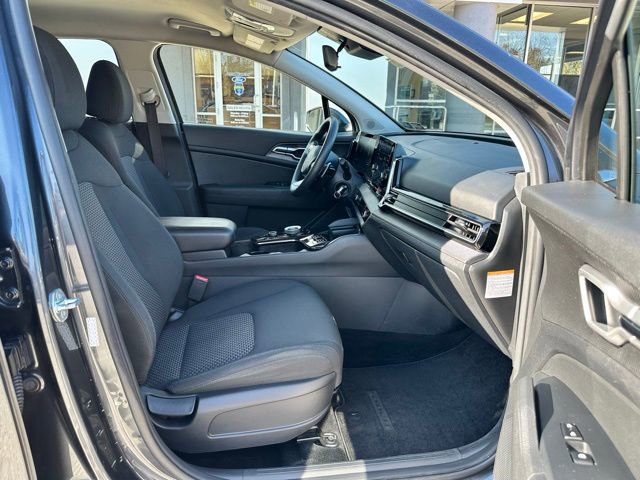Used 2023 Kia Sportage LX image 60