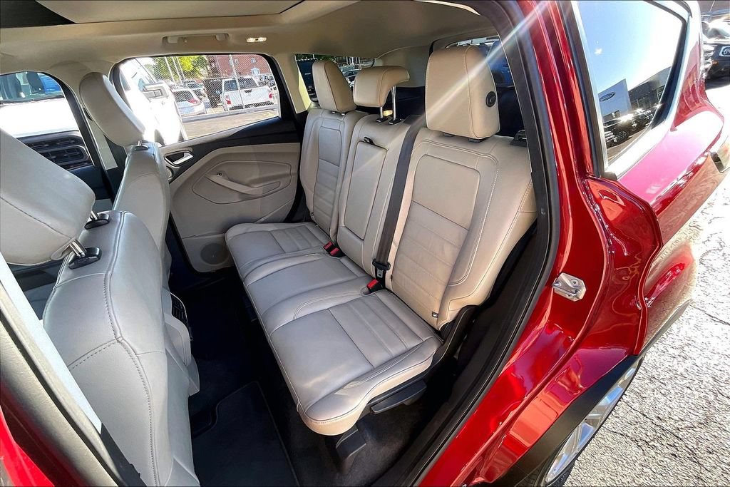 Certified 2019 Ford Escape Titanium AWD/4WD image 25