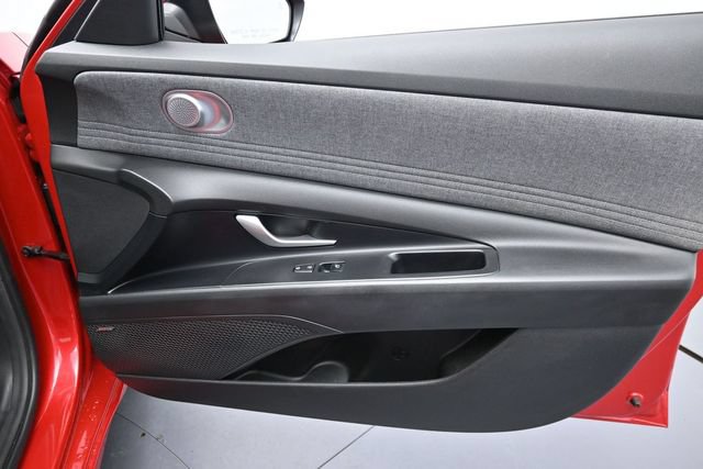 Used 2023 Hyundai Elantra Limited FWD image 30