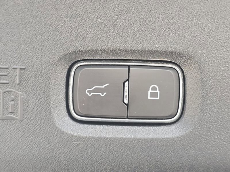 Certified 2025 Ford Expedition Platinum w/ Driver's Package image 14