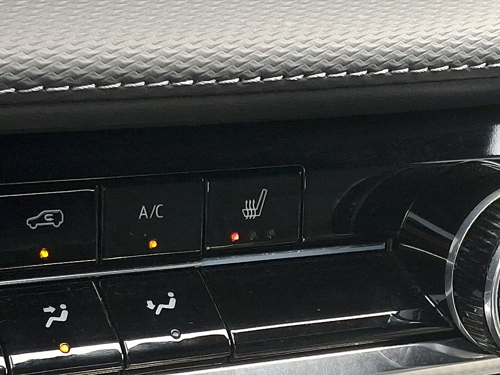 Used 2025 Chevrolet Equinox LT image 23