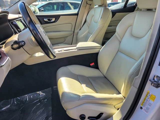 Used 2021 Volvo S60 T5 Momentum image 15