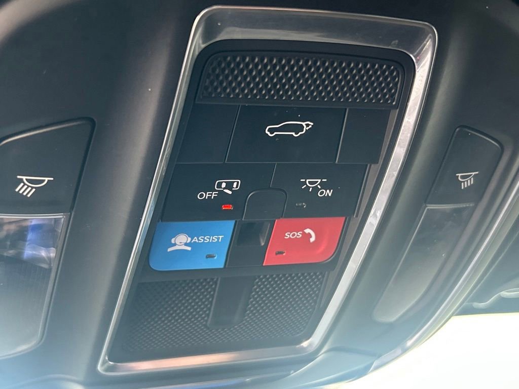 Used 2024 Jeep Wagoneer L Series II w/ Flexible Seating Group image 41