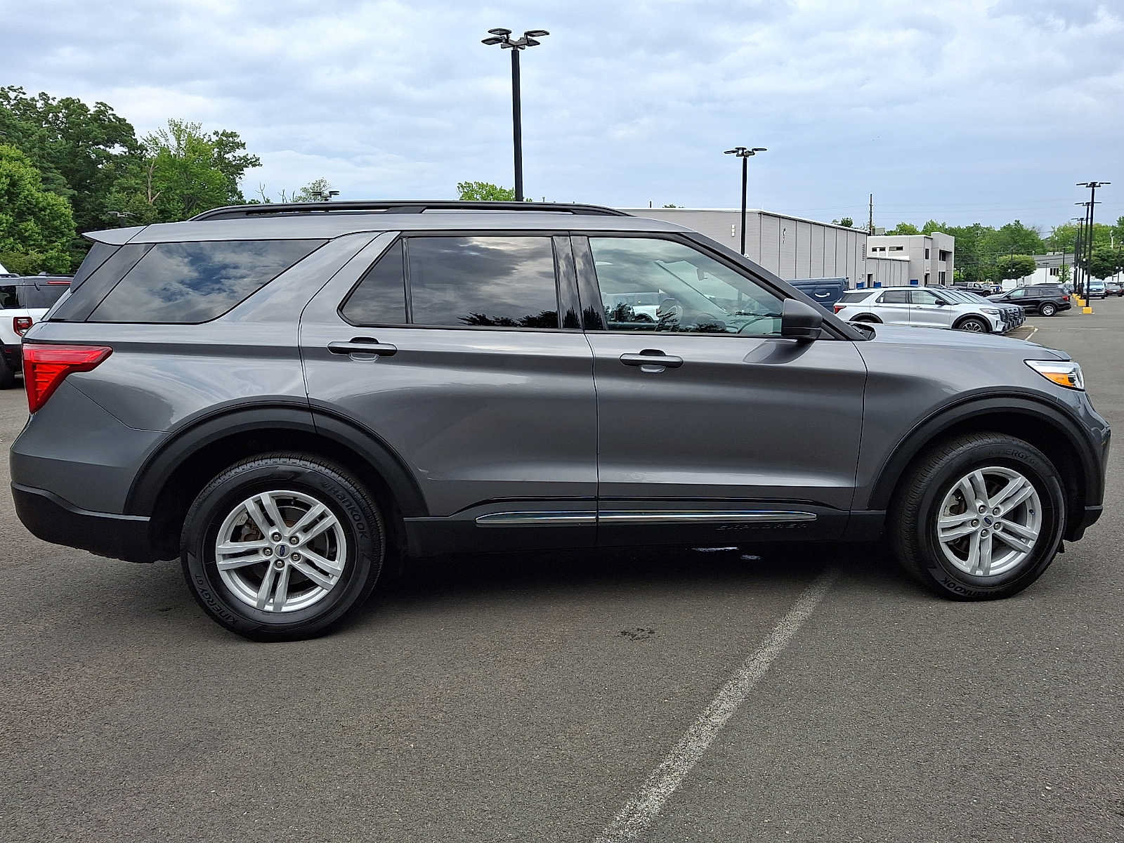 Certified 2024 Ford Explorer XLT AWD/4WD image 14