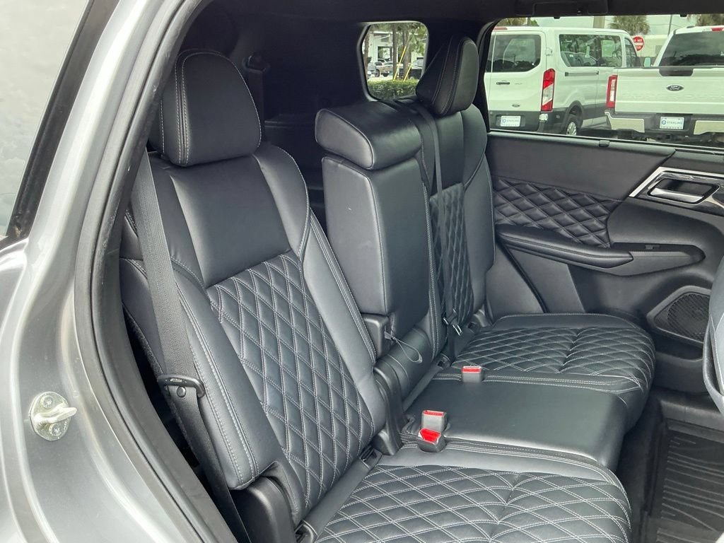 Used 2023 Mitsubishi Outlander SEL FWD image 24