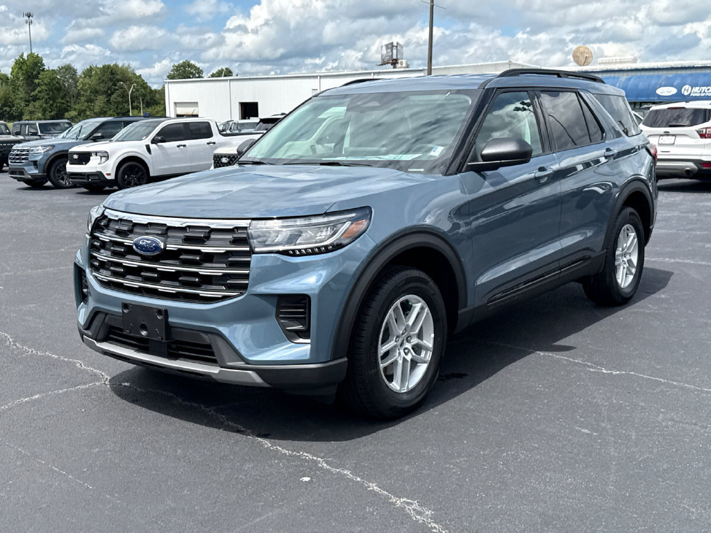 Certified 2026 Ford Explorer Active AWD/4WD image 3