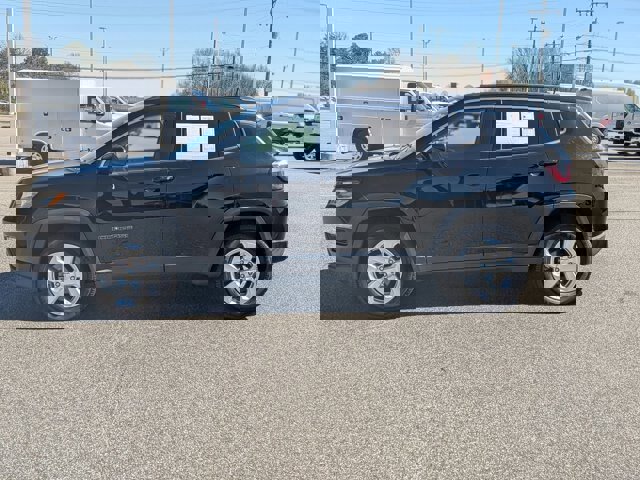 Used 2019 Jeep Compass Latitude w/ Cold Weather Group image 7