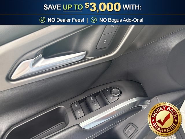 Used 2024 Chevrolet Traverse LT FWD image 16
