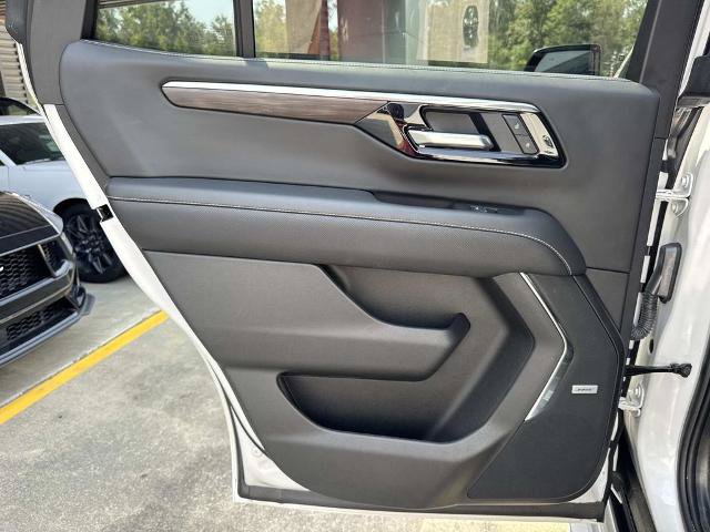 Used 2025 Chevrolet Tahoe Premier RWD image 11