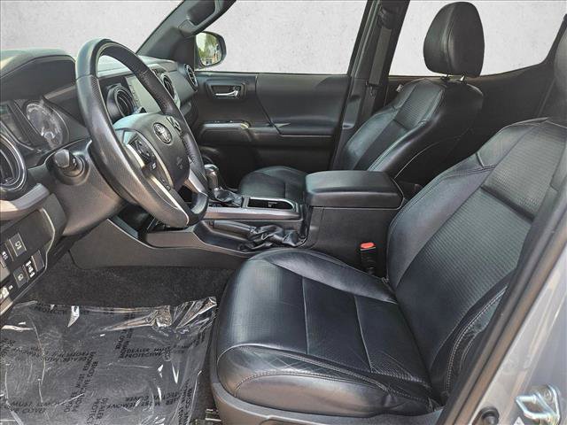 Used 2021 Toyota Tacoma TRD Sport w/ TRD Premium Sport Package AWD/4WD image 13