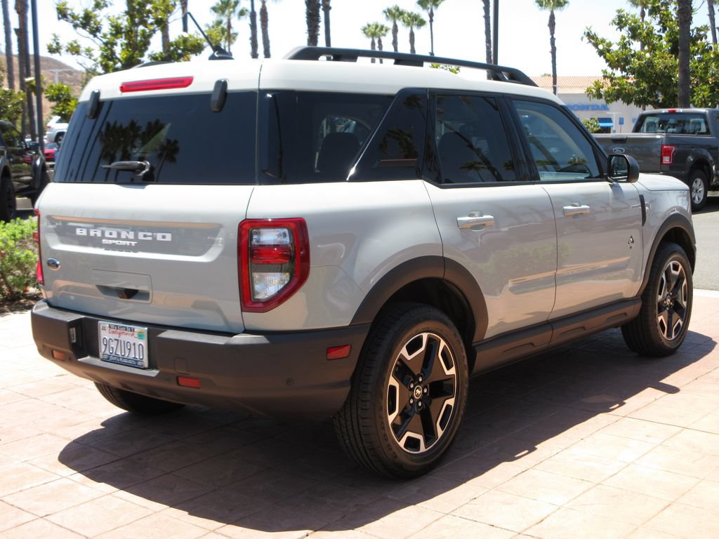 Certified 2023 Ford Bronco Sport Outer Banks w/ Tech Package AWD/4WD image 4