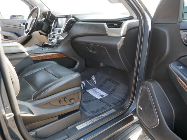 Used 2020 Chevrolet Suburban Premier AWD/4WD image 19