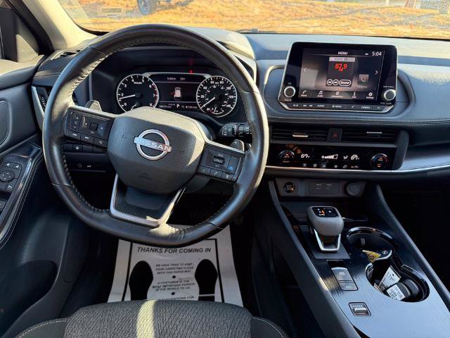 Used 2025 Nissan Rogue SV FWD image 8