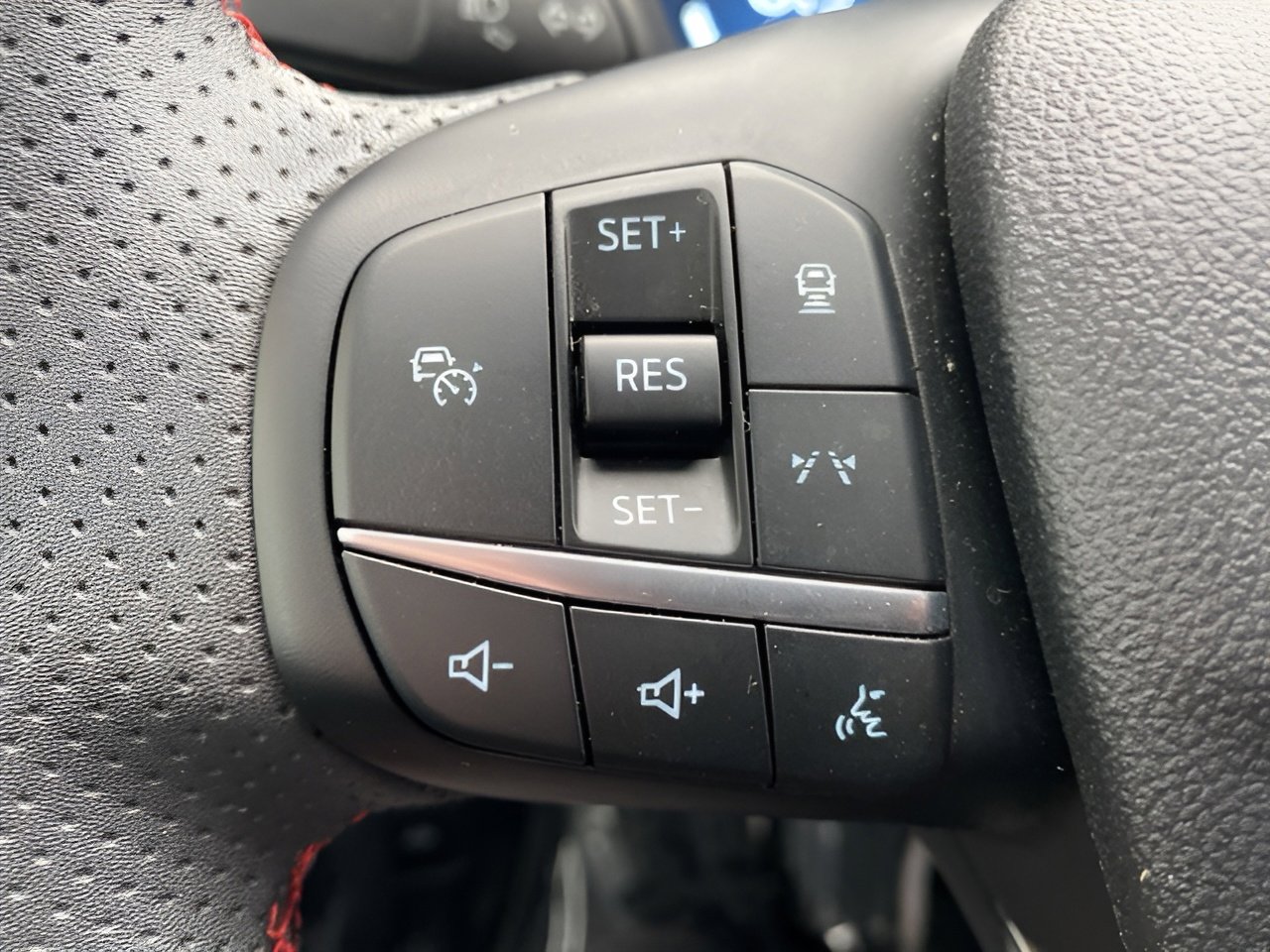 Certified 2023 Ford Escape ST-Line Select w/ Tech Pack #2 image 14