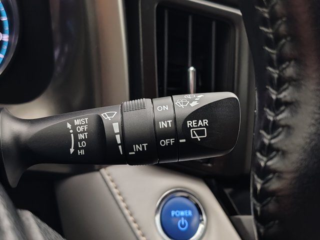 Used 2017 Toyota RAV4 Limited w/ Advanced Technology Package AWD/4WD image 39