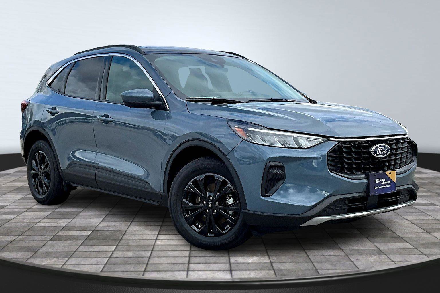 Certified 2023 Ford Escape Active w/ Tech Pack #2 image 1