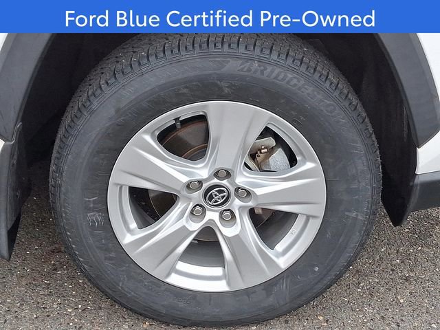 Used 2021 Toyota RAV4 XLE image 9