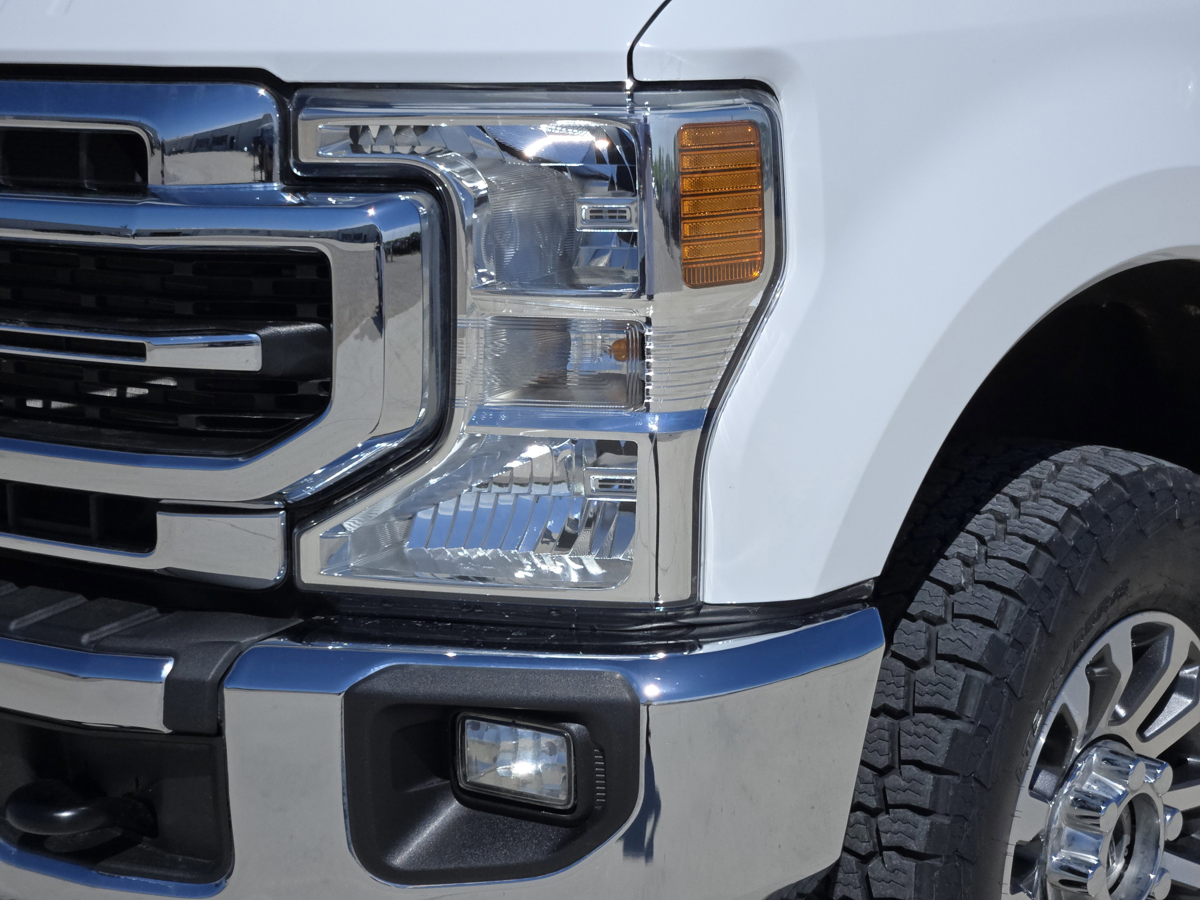 Certified 2022 Ford F250 Lariat w/ Lariat Value Package image 9