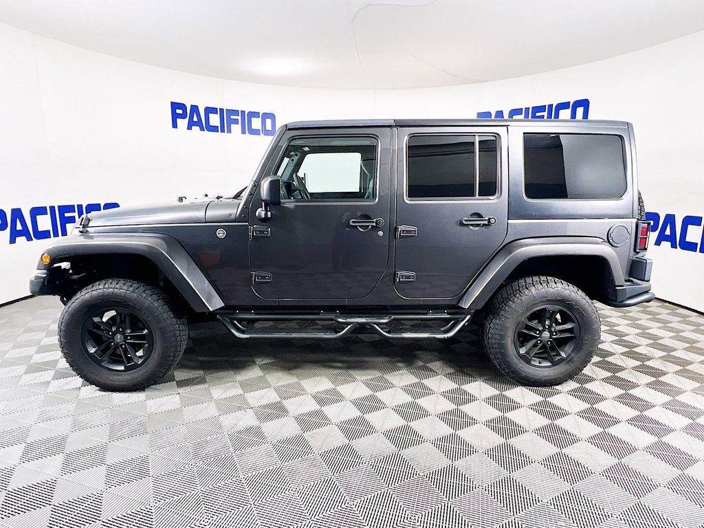Used 2017 Jeep Wrangler Unlimited Sahara AWD/4WD image 5