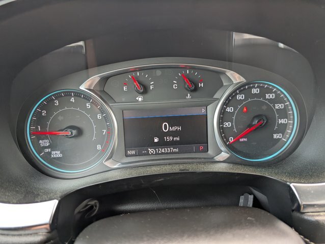 Used 2023 Chevrolet Traverse LT FWD image 18